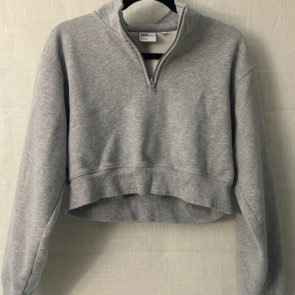 TNA Cozy Fleece Perfect Fit Cropped 1/4 zip sweatshirt in Heather Gray Size M - Picture 1 of 6